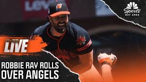 Robbie Ray tosses six shutout innings, scatters six hits in Giants' blowout win