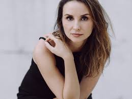 Cinema nacional: Poesia após a vertigem: os próximos passos da cineasta Petra  Costa