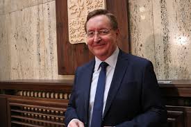 Ministr zdravotnictví petr arenberger (za ano) bude o víkendu rozhodovat, zda nevrátit omezení shromažďování lidí třeba na venkovních sportovištích zpátky na dva. Novy Ministr Zdravotnictvi Petr Arenberger Chvili Pote Co Jej Premier Andrej Babis Predstavil Novinarum 7 Dubna 2021 Aktualne Cz