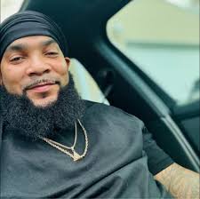 Ricardo Rhodes a living legend! HAZELWOOD EAST GET FIRED UP!