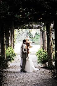 I Want To Get Married At The Airlie Gardens In Nc Right Now So Pretty Photo By Eric Von Bargen Dream Wedding Fairy Tale Wedding Wedding Bells