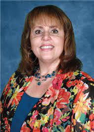 Tracy Bricker's Instagram, Twitter & Facebook