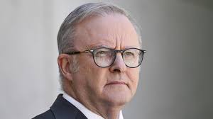 Andrew Voss hosts 'Stuff You May Have Missed'