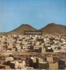 تشتهر الطائف بآثارها التي تعود إلى فترات قديمة من الزمن ، حيث نجد سور الطائف الشهير ، وأيضاً العديد من القصور الذي يأتي أهمها قصر شبرا ، وأيضاً تحوي على قلعة نجمة الشهيرة. O Xrhsths Rakan Sooltaan Sto Twitter ØµÙˆØ±Ø© ÙÙŠ ØºØ§ÙŠØ© Ø§Ù„Ù†Ø¯Ø±Ø© Ù„Ù…ØµÙŠÙ Ø§Ù„Ù…Ù„ÙˆÙƒ Ø§Ù„ØµÙˆØ±Ø© Ø§Ø¶Ø§ÙØ© Ø§Ù„Ù‰ Ø¯Ù‚ØªÙ‡Ø§ Ø§Ù„Ø¹Ø§Ù„ÙŠØ© ÙÙ‡ÙŠ ØªØ­Ù…Ù„ Ù…Ø¬Ù…ÙˆØ¹Ø© ØªÙØ§ØµÙŠÙ„ Ø¬Ù…ÙŠÙ„Ø© Ø§Ù„ØªØ§Ø±ÙŠØ® Ø§Ø±Ø¬Ø­ Ø¨Ø£Ù† ØªÙƒÙˆÙ† Ù†Ù‡Ø§ÙŠØ© Ø§Ù„Ø³ØªÙŠÙ†Ø§Øª Ø§Ùˆ Ø¨Ø¯Ø§ÙŠØ©