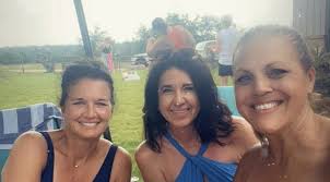 ESTES ERA QUEENS GATHER FOR REUNION IN AUSTIN