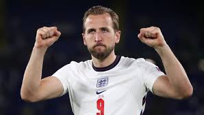 Read the latest harry kane news including stats, goals and injury updates for tottenham and england striker plus transfer links and more here. Watch Harry Kane Almost Scores Goal Of The Tournament With Crazy Volley Planet Football