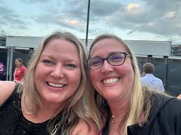 I see a lady from long time ago. Minnesota, USA