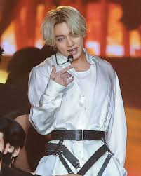 Bts Golden Disk Awards 2021 Jungkook Blonde Hair Novocom Top Some super sleuths even think the ep will be titled golden because 2021 is the year of the (golden) ox and his hair is now the shade of gold. bts golden disk awards 2021 jungkook