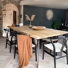 Ours are designed with the right proportions to be comfortable to sit in until dessert. Hans Wegner Style Wishbone Dining Chair With Black Seat Cult Uk