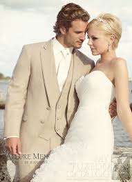 It had so many good groom's fashion ideas what was your wedding dress like? Tuxedo Questions And Answers Are Black Tuxedos Appropriate For A Daytime Wedding