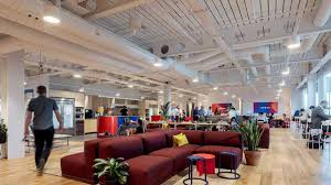 See why so many travellers make timhotel paris gare de l'est their hotel of choice when visiting paris. Wework Va Louer A Hsbc Le Plus Grand Open Space Au Monde Les Echos