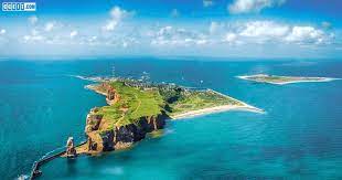 A feature of the island is almost total absence of car traffic, which makes it a safe and quiet location. Mini Island Helgoland Is A Natural Wonder Off German Coast Cceit News