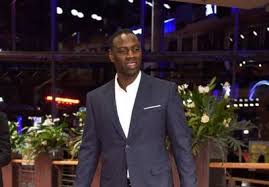 Epingle Sur Celebrites Stars