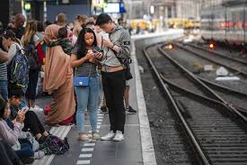 Ns storingskaart met actuele meldingen van problemen en storingen. Ns Storing Treinverkeer Rond Amsterdam Opgelost De Volkskrant
