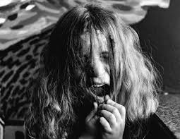 Berbagai hambatan yang dihadapi ukm seperti keterbatasan teknologi riil dan regulator fiskal, lisensi masalah bisnis, sertifikat tanah yang dapat digunakan. Masalah Kesehatan Mental Yang Dihadapi Anak Dan Remaja