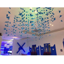 Some of the most elegant and lovely models are these origami birds! Origami Paper Birds With String Wedding Flowers Decorations Buy Paper Flying Bird Birds And Flowers Wall Wedding Flowers Paper Bird Decorations Product On Alibaba Com