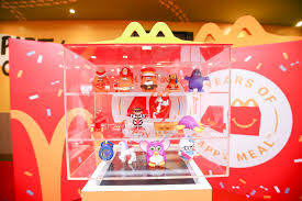 A collection of happy meal toys in malaysia. Mcdoanld S Malaysia Brings Back Exclusive Iconic Toys From 80s 90s
