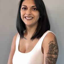 Heidi Sylvester's Instagram, Twitter & Facebook