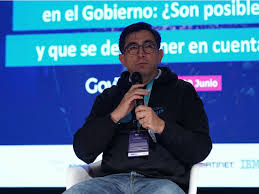 He is also ranked in the richest person list from colombia. Entrevistas Diego Molano Vega