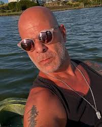 Welcome to the Brosnanhood. We're here for a good time ok, so let's keep it  P.C. (Pierce Centric) Pierce Brosnan Lovers, Pierce Brosnan club, Pierce  brosnan personal page, Pierce Brosnan verified ,