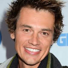 Watch Tabloid Vivant (2016) Full Movie Online