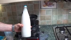 Maybe you would like to learn more about one of these? Latte Di Noci Fatto In Casa Youtube