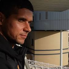 Former Mansfield Town footballer warns young people 'knives aren't the way' 