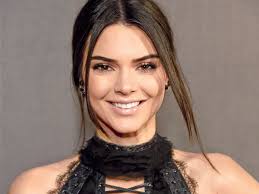 Teen vogue covers the latest in celebrity news, politics, fashion, beauty, wellness, lifestyle. Kendall Jenner Explains Her Not So Kardashian Beauty Vibe Glamour