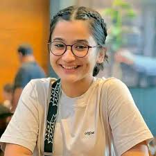 What do stubborn people give you after a show?