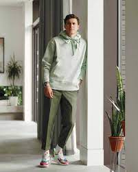 Defender victor lindelof has also been keeping himself entertained in unique fashion. Gaffer Issue 02 At Home With Victor Lindelof The Interview Gaffer