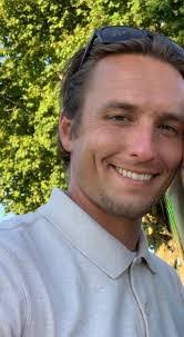 Ariel Estep's Instagram, Twitter & Facebook