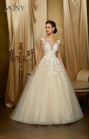 Maybe you would like to learn more about one of these? Madeline Gardner Morilee Brautmoden Brautkleider Hochzeitskleider Abendkleider Balayi