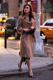 Berbat bir son ve kötü gidişata sahip bir filmdi. The Most Iconic Apparitions Of The Trench Coat In The Cinema L Officiel