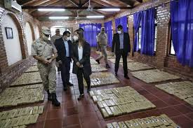 El gobierno nacional rechazó las versiones que aseguraban un inminente cierre de la frontera argentina con brasil, ante la aparición de nuevas variantes de coronavirus, y aclaró que no se está. Frederic Y Herrera Ahuad Inspeccionaron Los Controles De Frontera Y Firmaron Dos Convenios Argentina Gob Ar