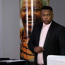 Robert marawa departs following the conclusion of the msw marawa sport worldwide, which marawa presented both on metro fm and radio 2000 simultaneously. Forever The Best Fans React To Robert Marawa Leaving The Sabc