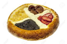 20 jahren, als ich zum ersten mal den käsekuchen mit mohn aus der konditorei steinert in. Traditionelle Tschechische Kuchen Auf Einem Weissen Hintergrund Lizenzfreie Fotos Bilder Und Stock Fotografie Image 14568750