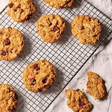 The best recipe for chewy oatmeal cookies is not on the back of the oat canister. Oatmeal Molasses Cookies Recipe Myrecipes