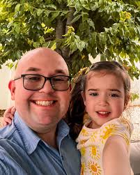 Vic M Ruiz (@vicmruiz) • Instagram photos and videos