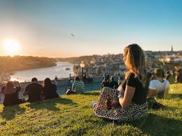 Discover the destinations where famous people like picasso, leonardo da vinci, duchamp, mondrian, van gogh, monet, manet, renoir, munch, dali but also some of the greatest writers such as baudelaire, shakespeare, cervantes…. Stadtetrip 3 Tage In Porto Portugal Mrs Brightside