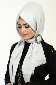 Aise Tesettur Gri Tokali Pratik Sal 1 Sal Moda Stilleri Basortusu Modasi