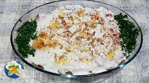 فتة الدجاج بطريقه بسيطه واحترافيه من ام عبدو الحلبيه الاصليه youtube food dishes rice