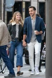Melissa Benoist And Chris Wood Supergirl Supergarota Chris Wood