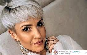 Fryzury 2021 jeśli i ty też chcesz wypróbować te fryzury na własnym zdjęciu, kliknij. Krotkie Fryzury 2021 Dla Dojrzalych Kobiet Modne Ciecia Ktore Odejma Lat