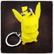 Pika Pika Porte Cle Pikachu Avec L Imprimante 3d Du P Tit Mari 3dprint Pokemon Pikachu In 2020 Okay Gesture