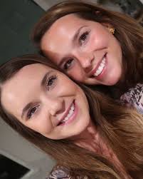 someone play redneck woman rn