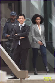 Elizabeth Olsen Spotted On Wandavision Set With Teyonah Parris Aka Adult Monica Rambeau Photo 4403969 Disney Plus Elizabeth Olsen Marvel Teyonah Parris Wandavision Pictures Just Jared