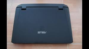 El uso del arroba puede variar entre un equipo y otro dependiendo del modelo, en algunos se hace mediante la combinación de teclas altgr + q, shift + 2 o altgr + 2. Asus K42f By Asus1colombia