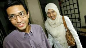 Nurul anisah selak bajnu pendidikan jasmani tunjuk tetek. Tweet Syahdu Suami Nurul Izzah Disember Lepas