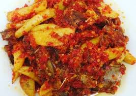 Sambal ini digunakan sebagai sambal untuk pendamping aneka olahan ikan sambal matah lebih sering digunakan sebagai lauk pendamping pada nasi campur bali atau disantap bersama dengan olahan ayam atau bebek khas bali yakni yang paling saya sukai selain sambal terong diantaranya Resep Membuat Ikan Asin Balado Yang Lezat Dari Yang Sederhana Sampai Yang Unik Royal Tumpeng