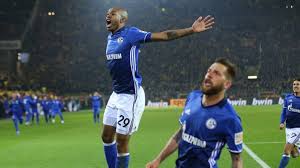 Dortmund, unbeaten domestically this season, have not won the german league. Dortmund Gegen Schalke 4 4 Nach 4 0 Sport Sz De